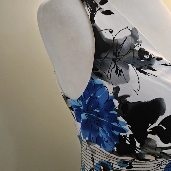 Bisou Bisou White and Blue Floral Midi Dress Women's Size 6 With Pockets - Picture 11 of 16